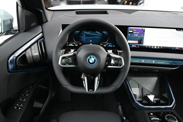 BMW X3 xDrive30e M Sport Automaat / Panoramadak / Trekhaak / Sportstoelen / Adaptieve LED / Parking Assistant Plus / Stoelventilatie / Comfort Access