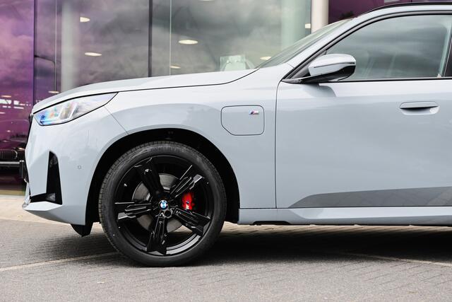 BMW X3 xDrive30e M Sport Automaat / Panoramadak / Trekhaak / Sportstoelen / Adaptieve LED / Parking Assistant Plus / Stoelventilatie / Comfort Access