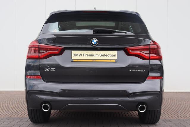 BMW X3 xDrive20i High Executive M-Sportpakket / Panoramadak / HIFI / Achteruitrijcamera / 19 '' /