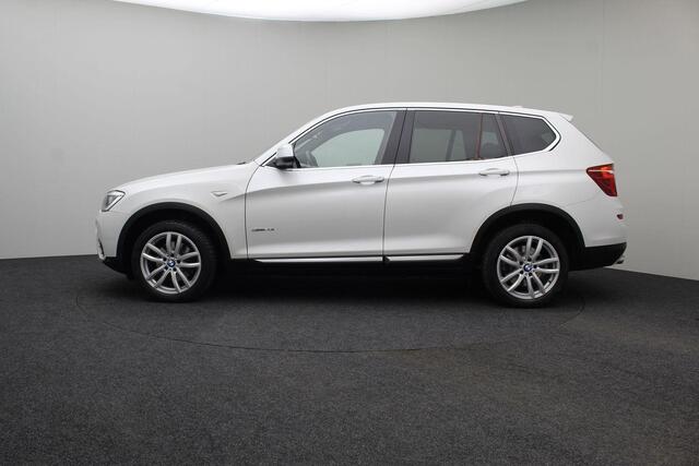 BMW X3 sDrive20i High Executive 2016 NAP Dealer onderhouden | Navigatie | Lederen bekleding | Stoelverwarming | Bluetooth | Cruise control | Xenon | PDC | Climate control | Lichtmetaal | LED