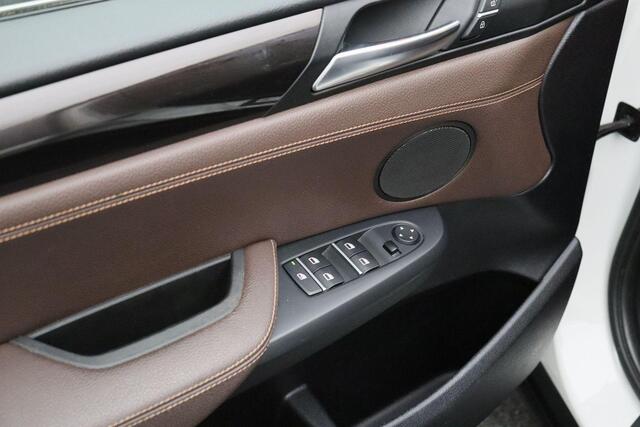 BMW X3 sDrive20i High Executive 2016 NAP Dealer onderhouden | Navigatie | Lederen bekleding | Stoelverwarming | Bluetooth | Cruise control | Xenon | PDC | Climate control | Lichtmetaal | LED