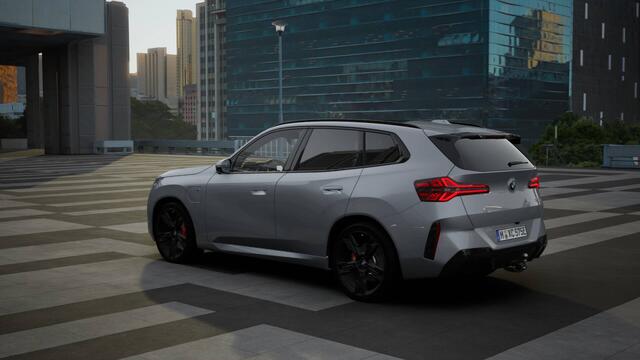 BMW X3 30e xDrive M Sport Automaat / Panoramadak / Trekhaak / Sportstoelen / Adaptieve LED / Parking Assistant Plus / Stoelventilatie / Comfort Access