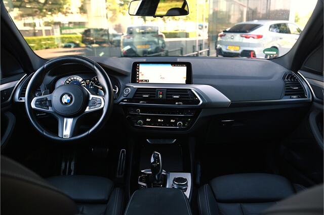 BMW X3 xDrive20i High Executive M Sport Automaat / Trekhaak / Sportstoelen / Parking Assistant Plus / LED / M Sportonderstel / Stoelverwarming