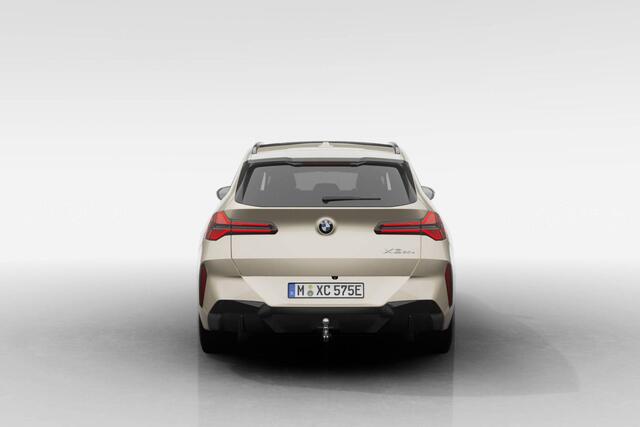 BMW X3 30e xDrive | Trekhaak met elektrisch wegklapbare kogel | Glazen panoramadak