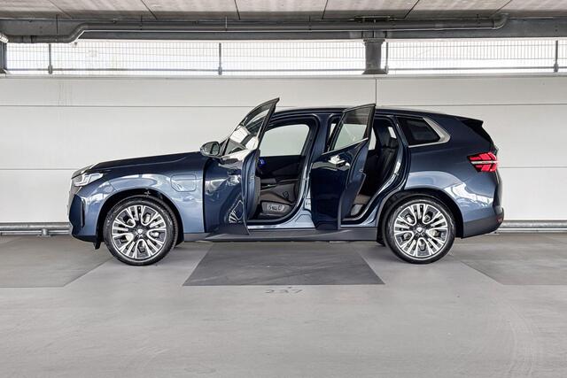 BMW X3 30e xDrive | Trekhaak met elektrisch wegklapbare kogel | Glazen panoramadak