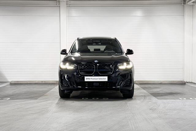 BMW X3 iX3 | M-Sport | Shadow Line Pack | Executive | Safety Pack | Driving Assistant Professional | Panoramadak