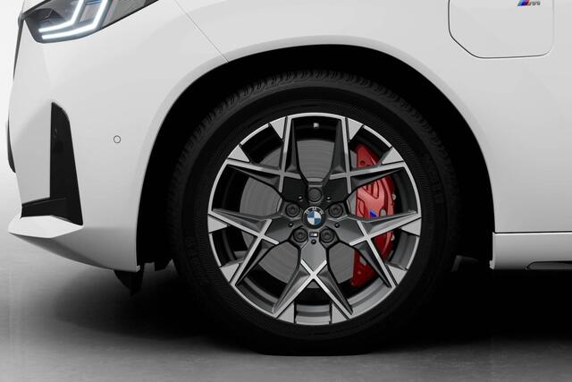 BMW X3 30e xDrive | Glazen panoramadak | Verwarmde stoelen voor en achter