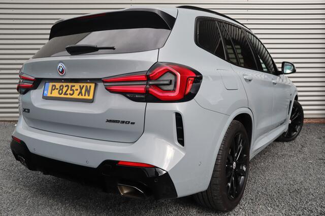 BMW X3 xDrive30e M-Sport Panorama / 360 camera / Head-Up / Trekhaak / HiFi / Blackline /