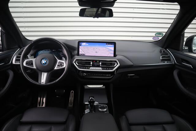 BMW X3 xDrive30e M-Sport Panorama / 360 camera / Head-Up / Trekhaak / HiFi / Blackline /