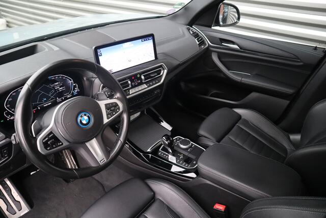 BMW X3 xDrive30e M-Sport Panorama / 360 camera / Head-Up / Trekhaak / HiFi / Blackline /