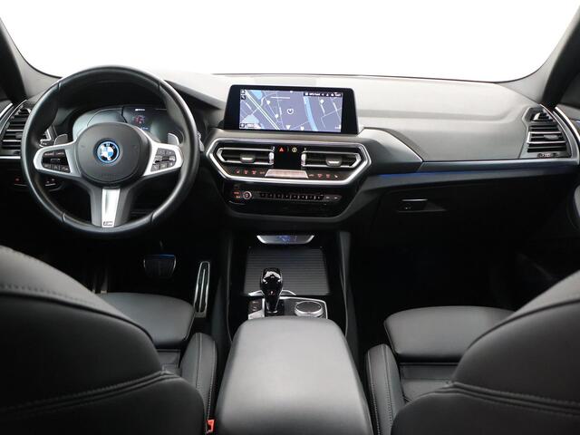 BMW X3 xDrive30e High Executive M-Sport | Navigatie | Parkeercamera | Stoelverwarming | Keyless Go | Sportstoelen | ShadowLine | Ele.kofferdeksel | Apple CarPlay/Android Auto |