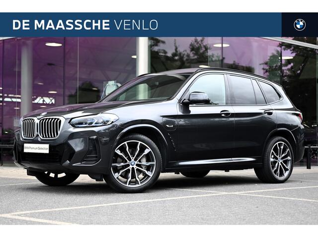 BMW X3 30e xDrive High Executive M Sport / Panoramadak / Trekhaak / Laserlight / Sportstoelen / Comfort Access / Head-Up / Stoelverwarming / BMW Live Cockpit Professional