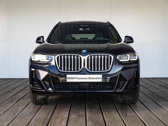 BMW X3 xDrive30e | High Executive | M Sportpakket | Comfort Acces | Harman Kardon | Head-Up Display | Elektrische Trekhaak | 20'' | Panoramadak