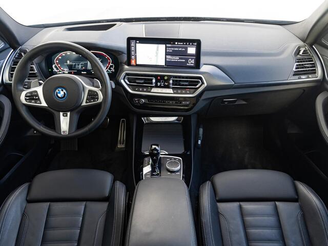 BMW X3 xDrive30e | High Executive | M Sportpakket | Comfort Acces | Harman Kardon | Head-Up Display | Elektrische Trekhaak | 20'' | Panoramadak