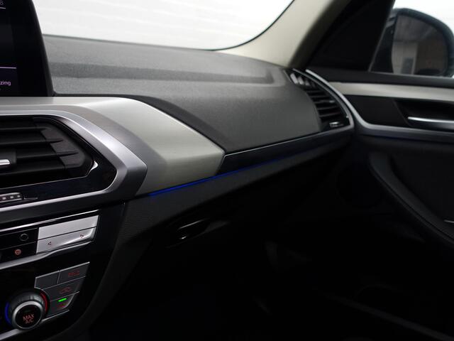 BMW X3 xDrive30e High Executive Aut- Panoramadak, Stuur/Stoelverwarming, Sfeerverlichting, Standkachel, Sport Interieur