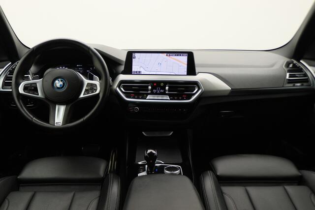 BMW X3 xDrive30e High Executive M-pakket Leer, Stoelverwarming, Camera, Cruise, Apple Carplay, LED, DAB, 19''