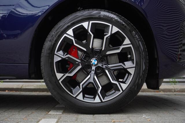 BMW X3 30e xDrive M Sportpakket Pro | Trekhaak met elektrisch wegklapbare kogel | Glazen panoramadak | Professional Pack | Comfort Pack