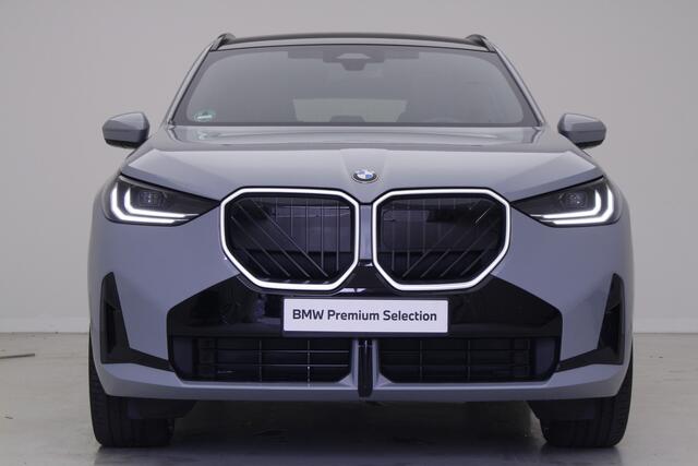 BMW X3 30e xDrive M-Sport | Trekhaak | Panorama | 21" | Elek. verst. stoelen