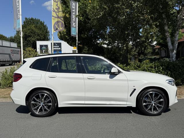 BMW X3 xDrive30i 252PK M-SportoTrekhaakoAutomaat