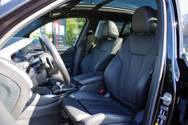 BMW X3 xDrive30e High Executive 293 PK PHEV, 360 Camera, Panoramadak, Driving As. Professional