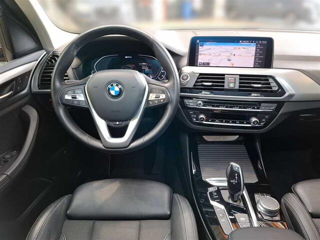 BMW X3 xDrive30e Executive xLine Trekhaak Panoramadak 19 Inch LED Stuurwielverwarming Elek. Stoelverstelling Live cockpit pro Achteruitrijcamera
