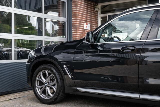 BMW X3 xDrive20i High Executive | Panorama | Head-Up | Hifi | Camera | Cruise | Keyless | Elek. trekhaak | 19' inch |