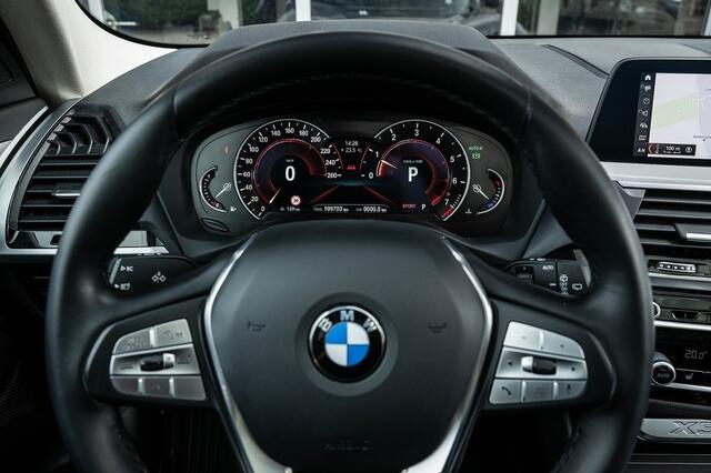 BMW X3 xDrive20i High Executive | Panorama | Head-Up | Hifi | Camera | Cruise | Keyless | Elek. trekhaak | 19' inch |