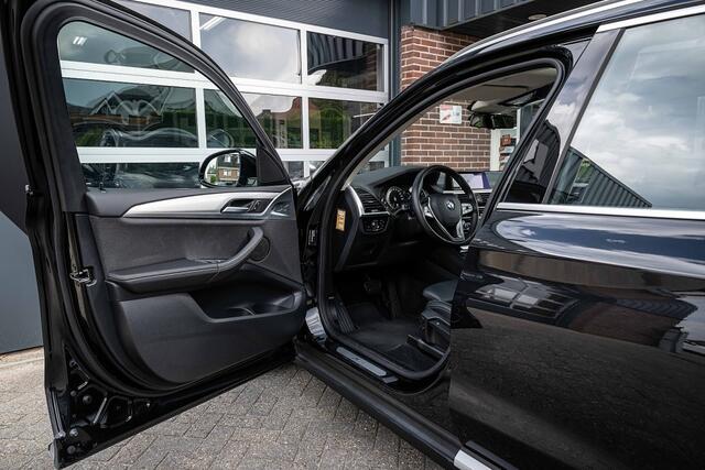 BMW X3 xDrive20i High Executive | Panorama | Head-Up | Hifi | Camera | Cruise | Keyless | Elek. trekhaak | 19' inch |