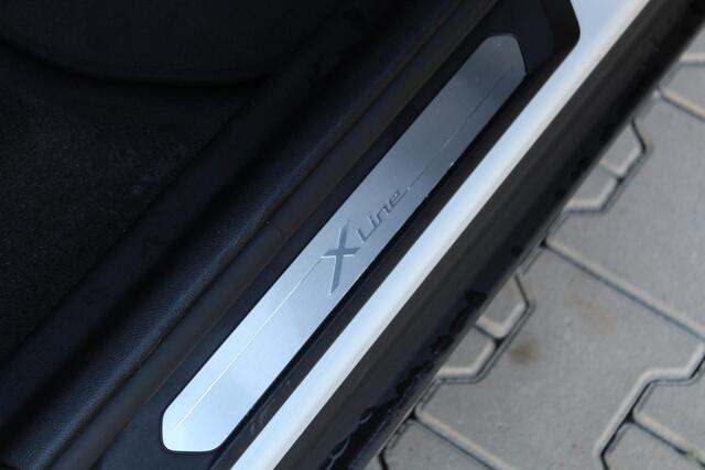 BMW X3 xDrive20i 184Pk High Executive X-Line | Panoramadak | Zwarte hemel | HUD