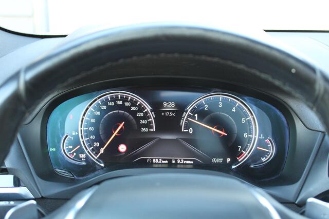 BMW X3 xDrive20i 184Pk High Executive X-Line | Panoramadak | Zwarte hemel | HUD