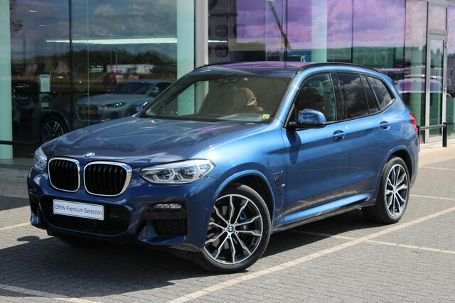 BMW X3 xDrive30e High Executive M Sport Automaat / Panoramadak / Trekhaak / Sportstoelen / Adaptieve LED / Comfort Access / Stoelverwarming / BMW Live Cockpit Professional