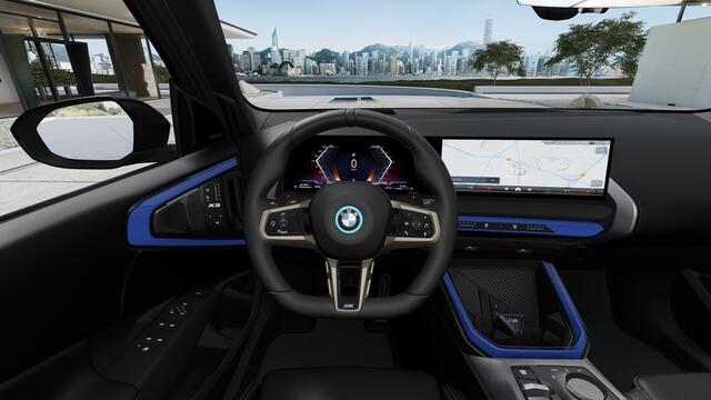 BMW X3 30e xDrive M Sport Automaat / Panoramadak / Trekhaak / Sportstoelen / Stoelventilatie / Comfort Access / Parking Assistant Plus / Adaptieve LED / Stuurverwarming