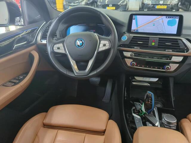 BMW X3 iX3 High Executive 80 kWh | Panoramadak | Keyless | Stoelverwarming | Harman Kardon | Memory Seat | Head-Up Display | 360 Camera | Adaptief Onderstel | Trekhaak | Adaptive LED | Elektrische Stoelen | Apple Carplay | N