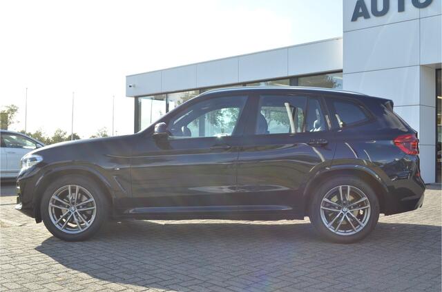 BMW X3 xDrive20i M Sport Adaptive cruise | Virtual cockpit | Elektr a.klep | Zwarte hemel | Carbon zwart | 19'' LMV