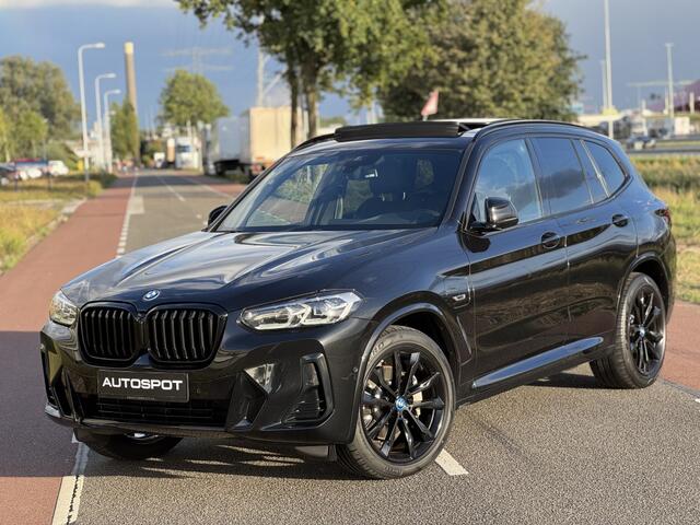 BMW X3 xDrive30e M-Sport 292 Pk Carbon Pano Camera