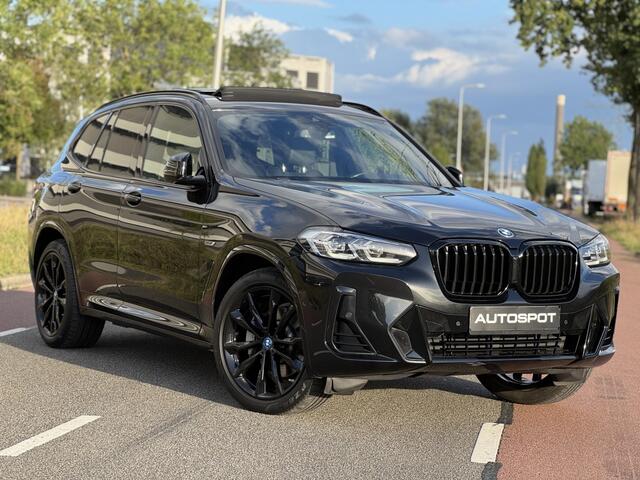 BMW X3 xDrive30e M-Sport 292 Pk Carbon Pano Camera