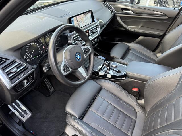 BMW X3 xDrive30e M-Sport 292 Pk Carbon Pano Camera