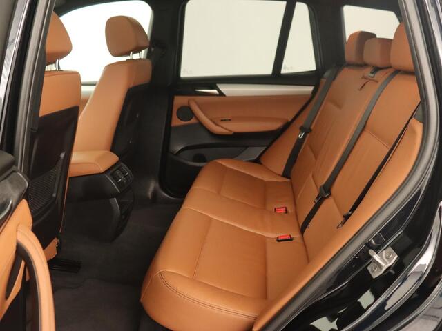 BMW X3 sDrive20i High Executive | M Sport | Panoramadak | Carplay | Trekhaak | Leder | Sportstoelen | Camera | Stoelverwarming | Xenon | Navigatie | 19'' lichtmetalen velgen