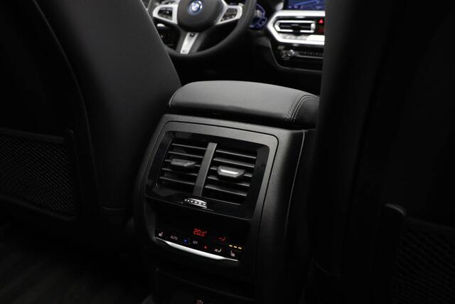 BMW X3 xDrive30e M-Sport High Executive | PANORAMADAK | SFEERVERLICHTING | 360 CAMERA | 20"