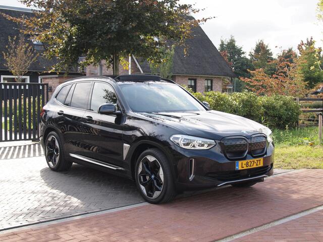 BMW X3 iX3 High Executive 80 kWh | Panoramadak | Camera | Harman Kardon | Cruise Control | Head-up display |