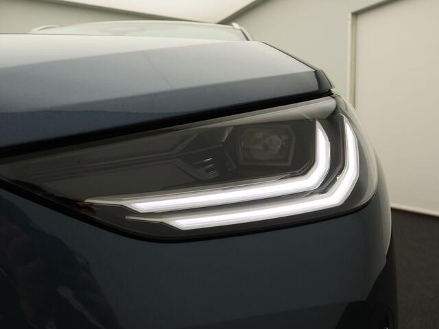 BMW X3 30e xDrive Panoramadak | Iconic Glow | Professional Pack | Comfort Pack