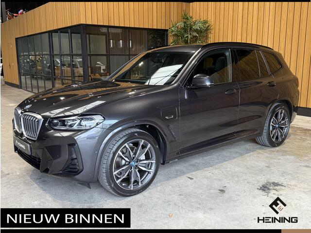 BMW X3 xDrive30e High Executive M-Pakket. Trekhaak. Pano. Head-up.