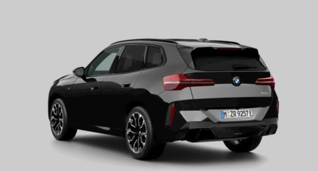 BMW X3 30e xDrive M Sport - Panoramadak - Premium Pack - Professional Pack - Elektrisch verstelbare/verwarmde stoelen - Sportstoelen - Parking/Driving Assistant Plus - Harman Kardon - Comfort Access - getinte Ruiten -
