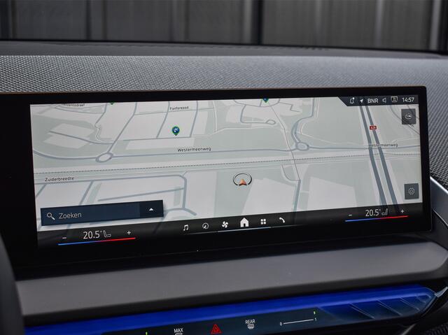 BMW X3 30e xDRIVE | M-SPORT PRO | ADAPTIVE SUSPENSION | PANORAMADAK | DRIVING ASSISTANT PLUS | COMFORT ACCESS | TREKHAAK | ICONIC GLOW | MEMORY SEATS | AMBIANCE INTERIEUR | ADAPTIVE LED | HARMAN/KARDON |