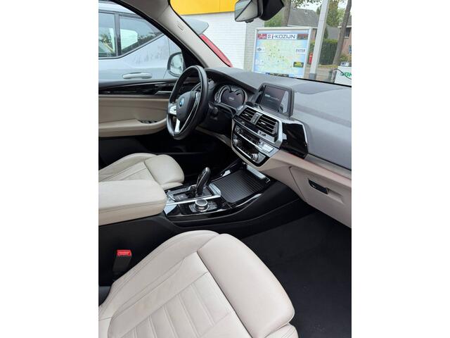 BMW X3 xDrive20i 184 pk High Executive / Facelift/ Head-Up/ Leder/ Sport-Stoelen/ Stoel.Verw/ Camera/ Led-Koplamp/ 18'' LMV