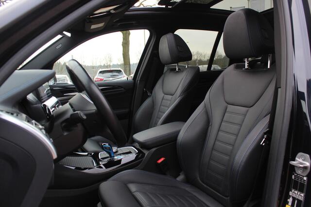 BMW X3 iX3 High Executive Edition 80 kWh / Trekhaak / Panoramadak / 360Camera / Head-up / 20'' / Leder / Harman Kardon / Sfeerverlichting / Dodehoek / DAB / Stuur+Stoelverwarming / ACC