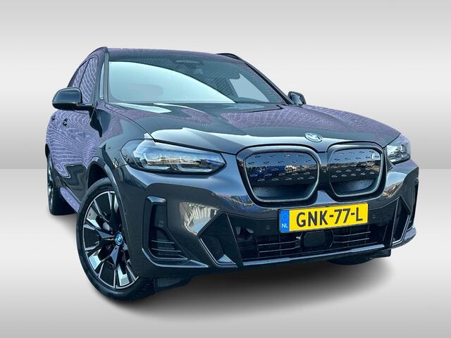 BMW X3 iX3 High Executive Edition 80 kWh / Trekhaak / Panoramadak / 360Camera / Head-up / 20'' / Leder / Harman Kardon / Sfeerverlichting / Dodehoek / DAB / Stuur+Stoelverwarming / ACC