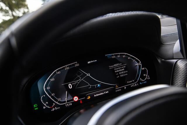 BMW X3 xDrive30e High Executive M-Sport , Brooklyn Grey, Panoramadak, Harman&Kardon, Head-up display,