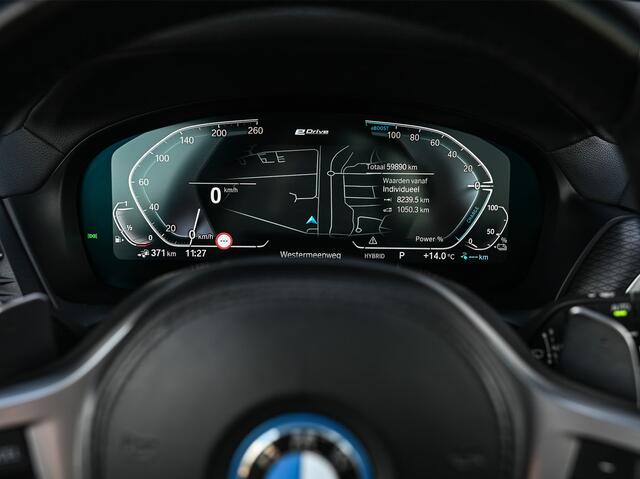 BMW X3 xDrive30e HIGH EXECUTIVE | M-SPORT | PERFORMANCE SEATS | FULL-STYLING | PANORAMADAK | HEAD-UP | HARMAN/KARDON | AMBIANCE INTERIEUR | MEMORY SEATS | CAMERA | COMFORT ACCESS | ACTIVE CRUISE