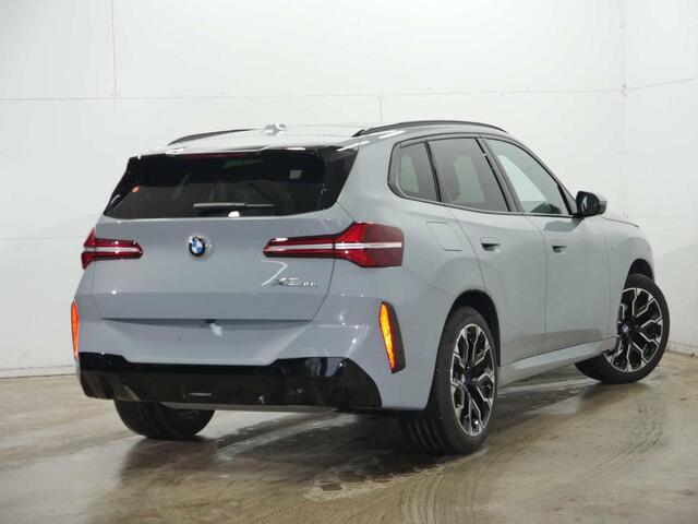 BMW X3 30e xDrive M-Sport | 20" | Driving Assistant Professional | Panorama | Harman Kardon | Trekhaak